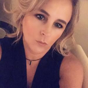 Meet your Posher, Raquel